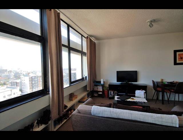 0 BEDROOM APARTMENT FOR SALE IN ORANJEZICHT